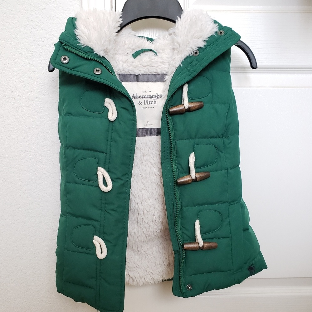 Abercrombie & Fitch green fur puffer vest XS